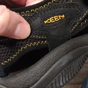 Keen black rubber and nylon strap aqua sandals. Size 10 Keen | Shoes | Keen Black Rubber And Nylon Strap Aqua  main image 2